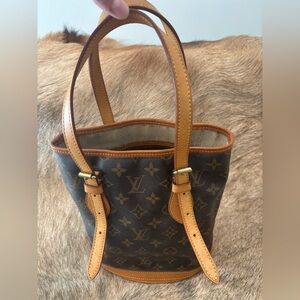 Authentic louis vuitton bucket bag PM